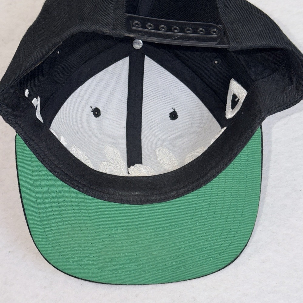 Aloha Hawaii Snapback Hat Black White Embroidered Green Underbrim Yupoong - Picture 8 of 9